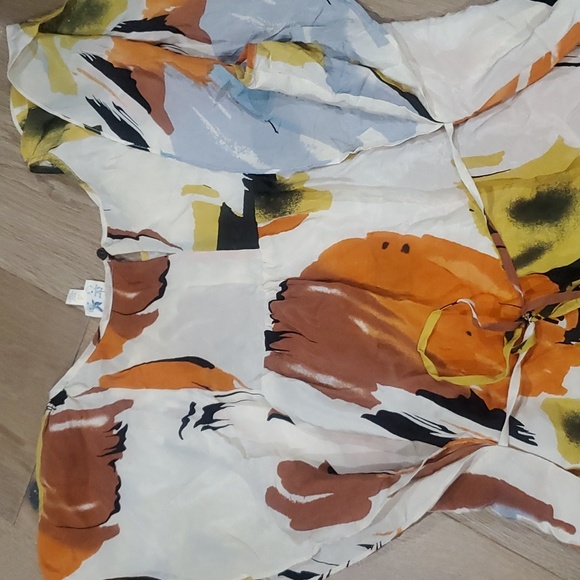 Edme & Esyllte Women's sz 4 Blouses - orange and colorful - Picture 5 of 6